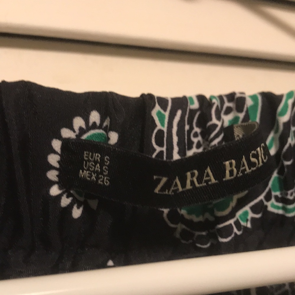 Zara Basic - Picture 4 of 9